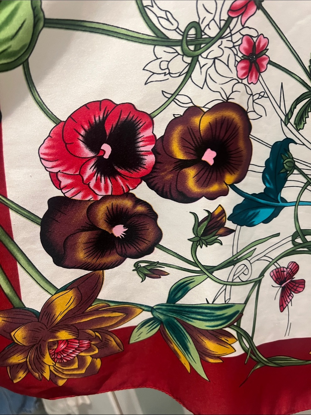 Floral Print Red-Trim Scarf - Picture 4 of 7